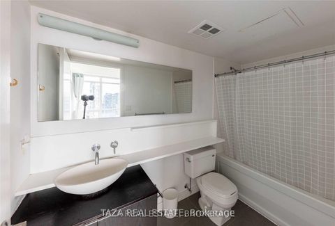 Photo 17 at 3503 - 15 Fort York Boulevard N, Waterfront Communities C1, Toronto