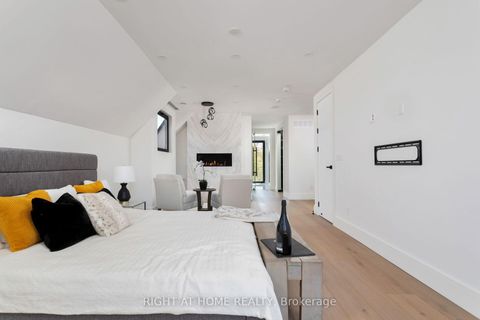 Photo 26 at 40 Sixth Street, New Toronto, Toronto