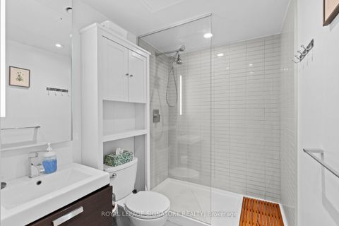 Photo 14 at 406 - 38 Stewart Street, Waterfront Communities C1, Toronto
