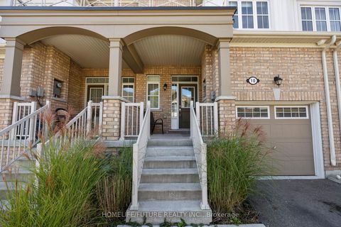 Photo 2 at 10 Brent Crescent, Bowmanville, Clarington