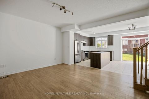 Photo 7 at 10 Brent Crescent, Bowmanville, Clarington