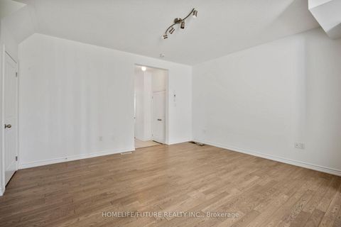 Photo 9 at 10 Brent Crescent, Bowmanville, Clarington