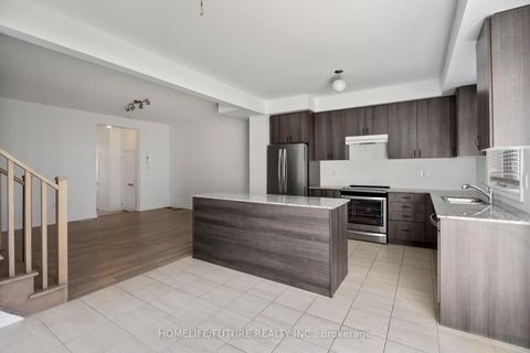 Photo 15 at 10 Brent Crescent, Bowmanville, Clarington