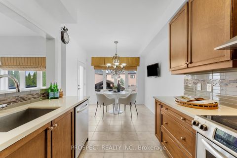 Photo 18 at 22 Worthview Drive, West Woodbridge, Vaughan