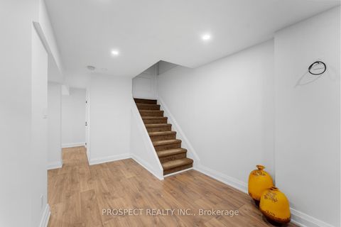 Photo 32 at 22 Worthview Drive, West Woodbridge, Vaughan