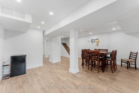 Photo 35 at 22 Worthview Drive, West Woodbridge, Vaughan