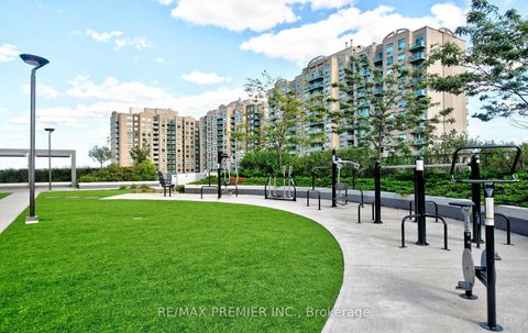 Photo 12 at 1401 - 55 Oneida Crescent, Langstaff, Richmond Hill