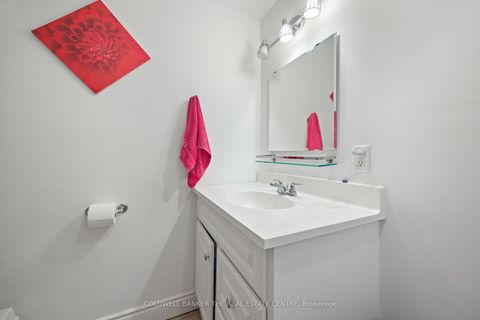 Photo 14 at 23 Riviera Drive W, Glen Shields, Vaughan