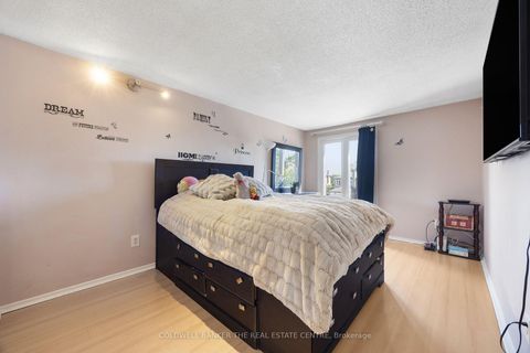 Photo 17 at 23 Riviera Drive W, Glen Shields, Vaughan Photo 17 at 23 Riviera Drive W, Glen Shields, Vaughan