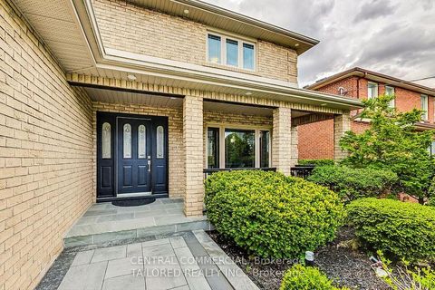 Photo 2 at 35 Mackay Drive, South Richvale, Richmond Hill
