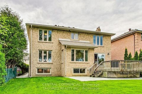 Photo 5 at 35 Mackay Drive, South Richvale, Richmond Hill