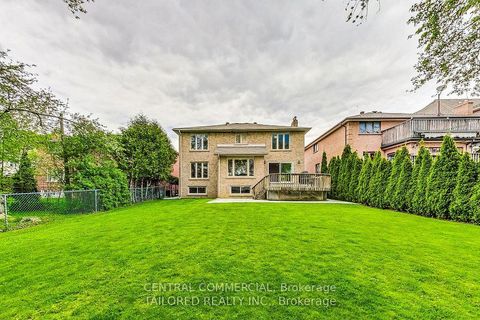 Photo 7 at 35 Mackay Drive, South Richvale, Richmond Hill