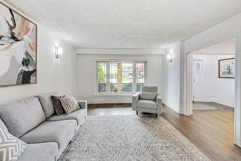 Photo 9 at 35 Mackay Drive, South Richvale, Richmond Hill