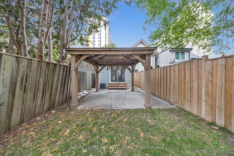 Photo 3 at 148 Barrington Avenue, Crescent Town, Toronto Photo 3 at 148 Barrington Avenue, Crescent Town, Toronto