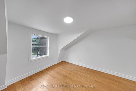 Photo 13 at 148 Barrington Avenue, Crescent Town, Toronto
