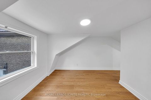 Photo 14 at 148 Barrington Avenue, Crescent Town, Toronto
