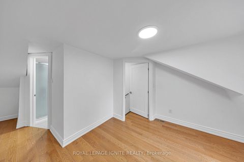 Photo 15 at 148 Barrington Avenue, Crescent Town, Toronto