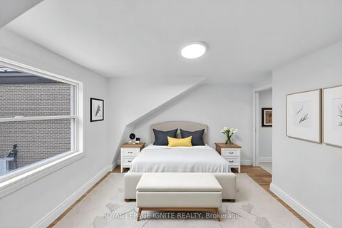 Photo 23 at 148 Barrington Avenue, Crescent Town, Toronto