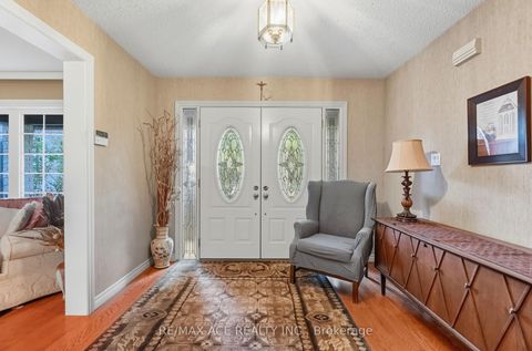 Photo 4 at 17 Black Willow Court, Oak Ridges, Richmond Hill