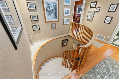 Photo 20 at 17 Black Willow Court, Oak Ridges, Richmond Hill