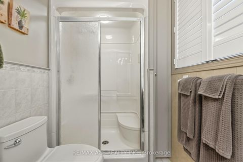 Photo 25 at 17 Black Willow Court, Oak Ridges, Richmond Hill