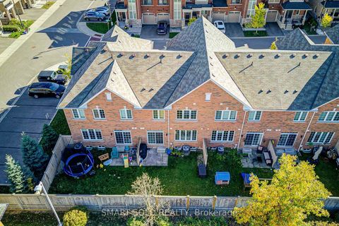 Photo 6 at 28 Avonmore Trail, Patterson, Vaughan