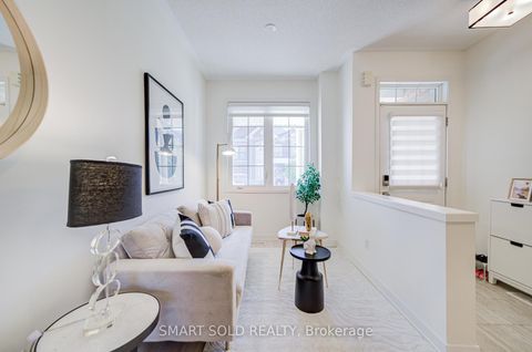 Photo 10 at 28 Avonmore Trail, Patterson, Vaughan