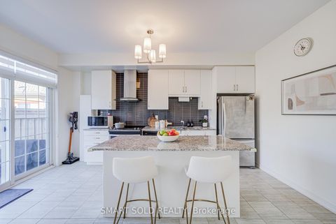 Photo 17 at 28 Avonmore Trail, Patterson, Vaughan