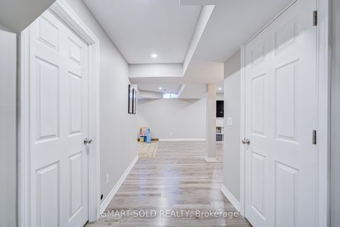 Photo 38 at 28 Avonmore Trail, Patterson, Vaughan