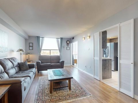 Photo 6 at 1015 - 40 Harding Boulevard W, North Richvale, Richmond Hill