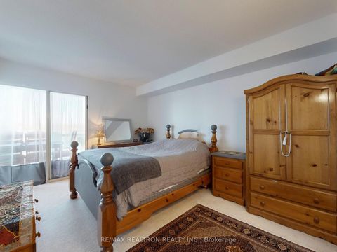 Photo 20 at 1015 - 40 Harding Boulevard W, North Richvale, Richmond Hill