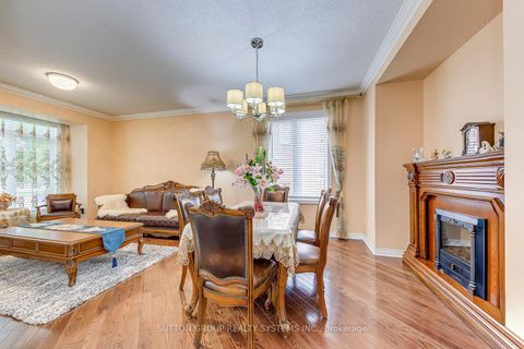 Photo 7 at 2207 Kwinter Road, WM Westmount, Oakville