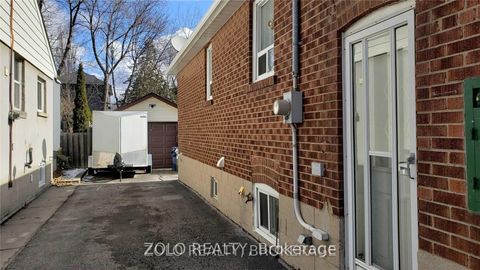Photo 4 at 23 Green Lanes, City Centre West, Toronto