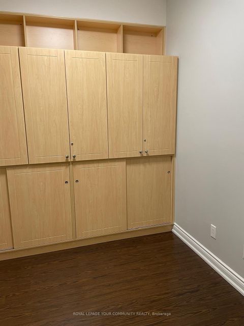 Photo 8 at A1020 - 11211 Yonge Street, Devonsleigh, Richmond Hill