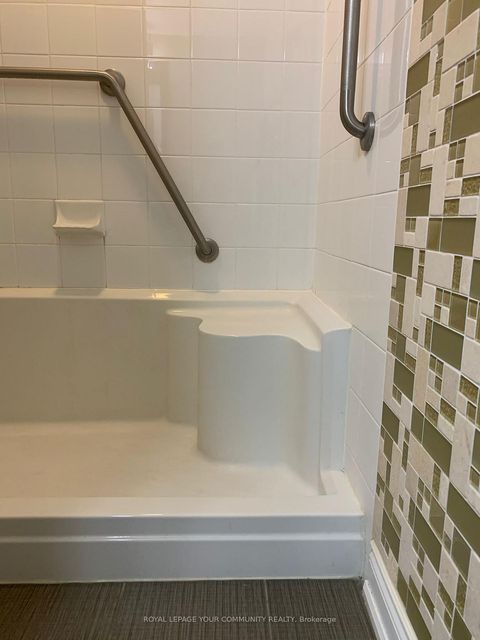 Photo 15 at A1020 - 11211 Yonge Street, Devonsleigh, Richmond Hill Photo 15 at A1020 - 11211 Yonge Street, Devonsleigh, Richmond Hill