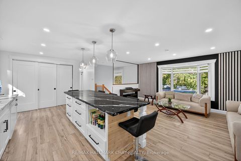 Photo 4 at 207 Merrett Drive, Painswick North, Barrie