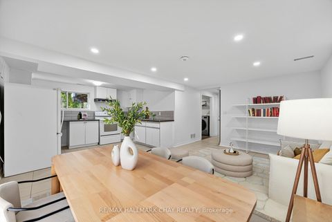 Photo 14 at 207 Merrett Drive, Painswick North, Barrie