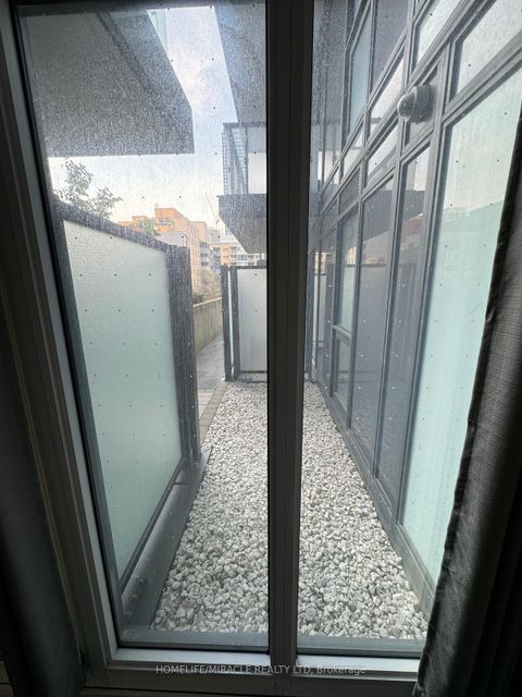 Photo 4 at 504 - 251 Jarvis Street, Yonge Corridor, Toronto