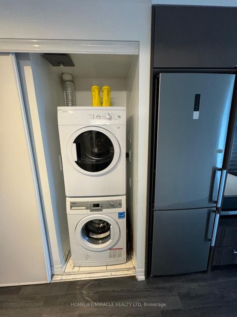 Photo 7 at 504 - 251 Jarvis Street, Yonge Corridor, Toronto Photo 7 at 504 - 251 Jarvis Street, Yonge Corridor, Toronto