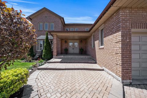 Photo 4 at 42 Columbus Avenue, East Woodbridge, Vaughan