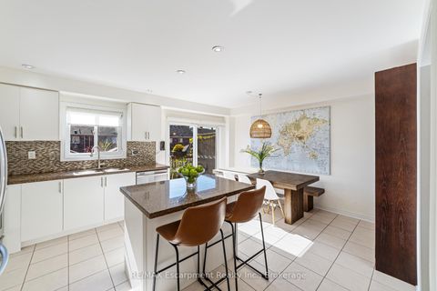 Photo 5 at 34 - 2186 Fiddlers Way, WM Westmount, Oakville