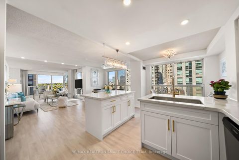 Photo 11 at 1211 - 28 Hollywood Avenue, Willowdale East, Toronto