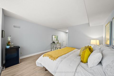 Photo 29 at 1211 - 28 Hollywood Avenue, Willowdale East, Toronto