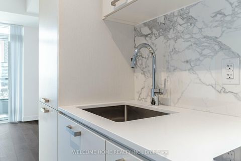 Photo 5 at 1019 - 38 Honeycrisp Crescent, Concord, Vaughan