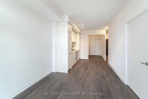 Photo 14 at 1019 - 38 Honeycrisp Crescent, Concord, Vaughan