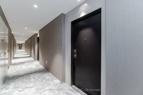 Photo 19 at 1019 - 38 Honeycrisp Crescent, Concord, Vaughan