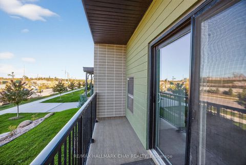 Photo 13 at 104 - 6 Spice Way, Rural Barrie Southeast, Barrie