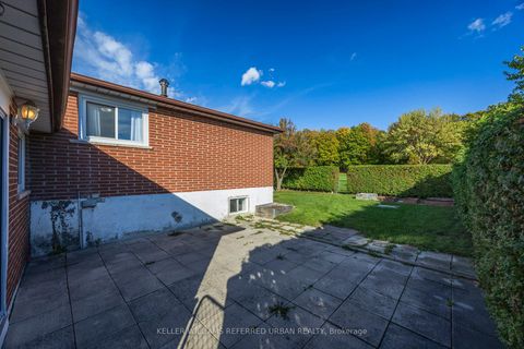 Photo 32 at 17 Madron Crescent, York University Heights, Toronto