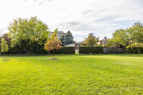 Photo 35 at 17 Madron Crescent, York University Heights, Toronto Photo 35 at 17 Madron Crescent, York University Heights, Toronto