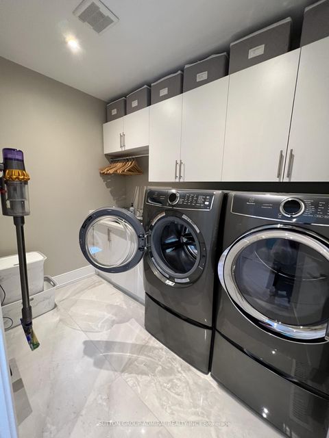Photo 13 at 1060 Kipling Avenue, City Centre West, Toronto